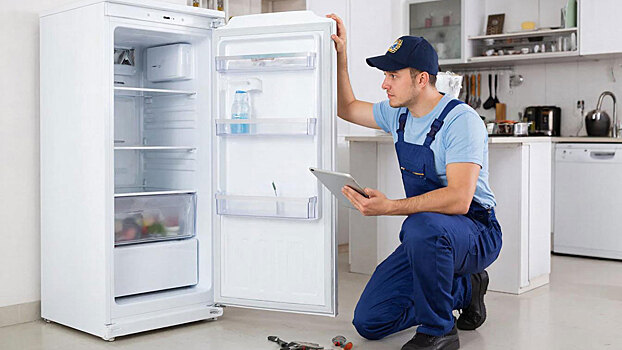 Россиянам посоветовали не выбрасывать бабушкины холодильники