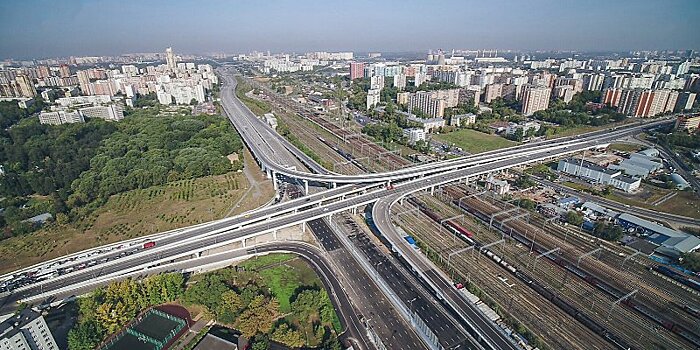Более 50 км новых дорог построят в Москве в 2019 году