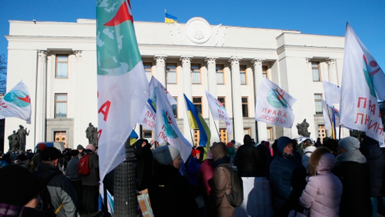 В Киеве прошла самая масштабная акция протеста с начала СВО