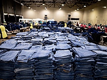 Миру предрекли дефицит джинсов