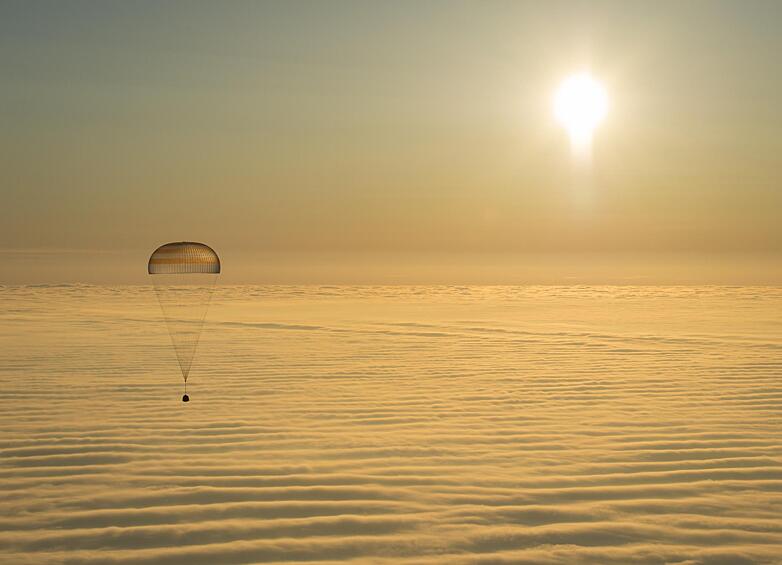 Экипаж МКС-41/42 возвращается домой. Казахстан, 12 марта 2015 года