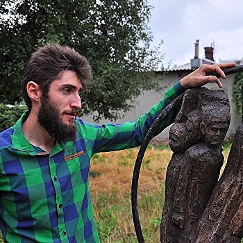 «Донецкий» скульптор бежал из Украины в Европу