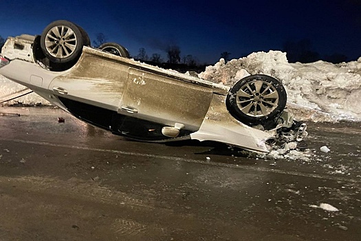 В Хабаровском крае пьяный водитель опрокинул машину, убегая от полиции
