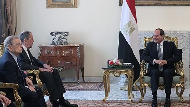 Лавров в Каире проводит встречу с президентом Египта