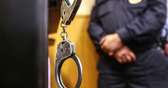 Помощника прокурора Москвы приговорили к 4 годам за коррупцию