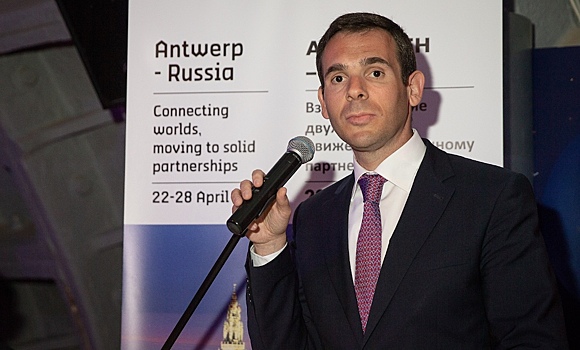 Глава Всемирного алмазного центра ушел в отставку из-за санкций против РФ