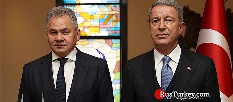 Главы Минобороны Турции и России обсудили меры по снижению напряженности в Идлибе