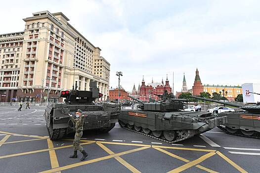 Движение транспорта восстанавливают на ряде улиц Москвы после перекрытия из-за парада Победы