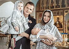 «Такая нежность»: Тарасов и Костенко крестили младшую дочь и поделились семейными кадрами