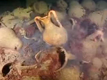 На дне Черного моря нашли огромный корабль с амфорами
