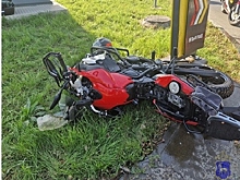 В Самаре иномарка "подрезала" мотоциклиста