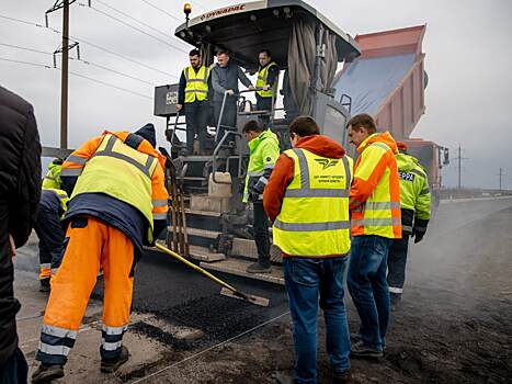 Роман Старовойт осмотрел место под строительство нового детского сада в Суджанском районе