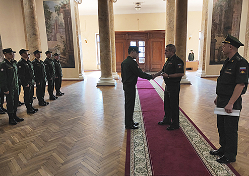 Оператор научной роты Военно-медицинской академии получил первое офицерское звание