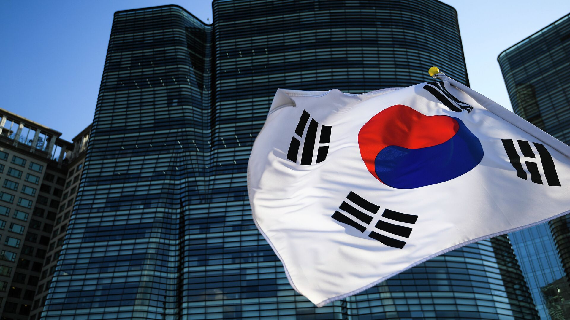 Рёнхап: военные Южной Кореи сбили неопознанный аэростат в Жёлтом море