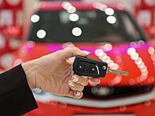 Россиянам потребовалось 18 зарплат на покупку отечественной машины