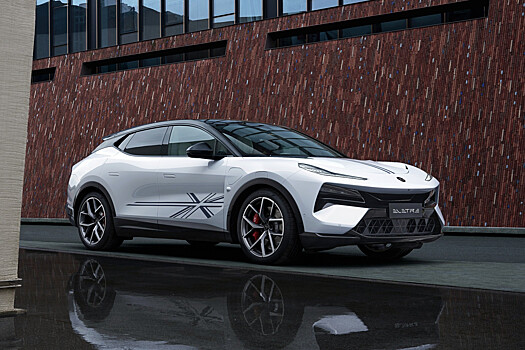 Просто добавь ДВС: убыточный Lotus представит первый мощный гибрид в январе