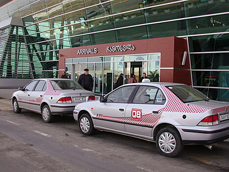 ЧП в аэропорту Тбилиси: подвела швейцарская система