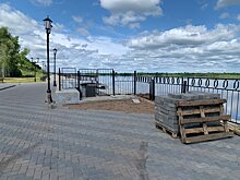 Провал на набережной Камы в Сарапуле засыпали песком