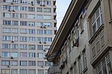 Фасад жилого дома на Овчинниковской набережной приведут в порядок