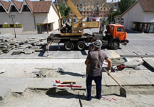 В Волгограде ДК возвращают гранитные ступени