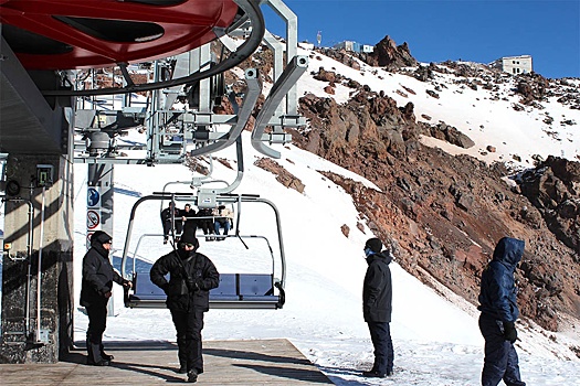 На Эльбрусе открыли горнолыжный сезон