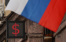 В Saxo Bank предсказали падение доллара до 68 рублей