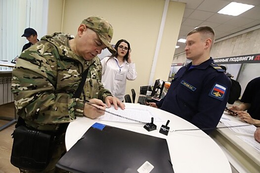 Будущие контрактники рассказали о готовности помочь находящимся в зоне СВО