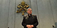 Казначей Ватикана предстанет перед судом за домогательства
