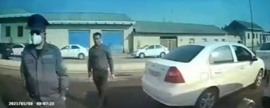 В Самарканде мужчина посигналил полицейскому и заплатил штраф