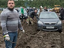 Как быстро вытащить авто из грязи