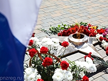 В Наровчате зажжен вечный огонь у мемориала, посвященного участникам Великой Отечественной войны