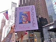 В Нью-Йорке митингующие требуют импичмента Трампа