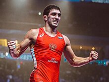 Личный тренер олимпийского чемпиона Сидакова рассказал, как пытался вернуть борца на ковер после гибели отца