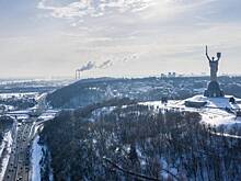 В Киеве убрали надпись на русском языке у «Родины-матери»