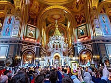 Прихожан начали пускать в храм Христа Спасителя после переноса "Троицы"