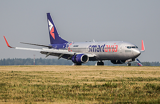 Самолет Smartavia выкатился за пределы взлетно-посадочной полосы при посадке в Перми