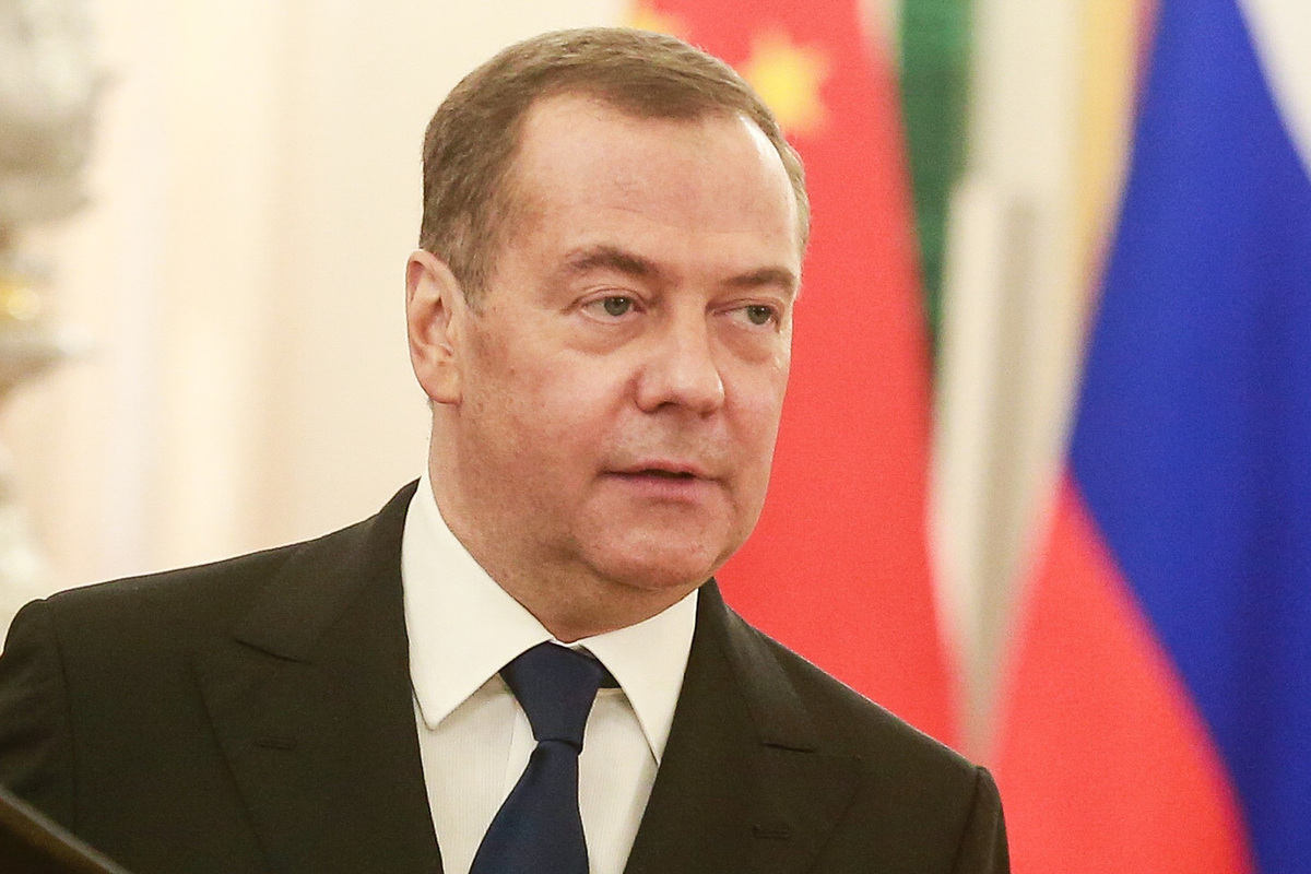 Медведев заявил об особом ощущении единства народа в драматические периоды истории