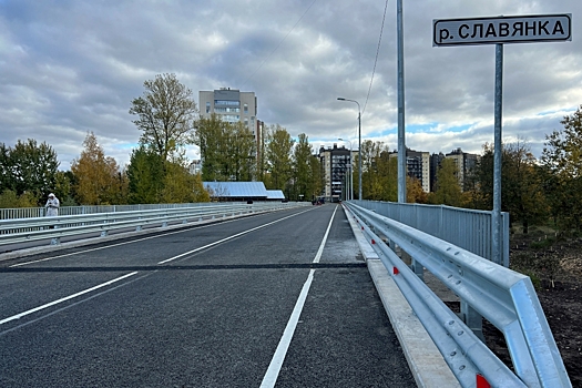 В Петербурге открыли автомобильное движение на Рыбацком мосту спустя 20 лет