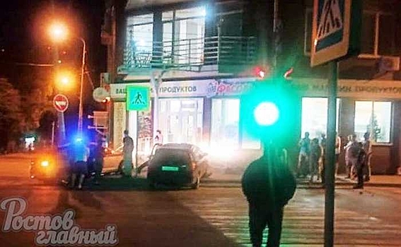 В Ростове два полицейских пострадали в ночном ДТП