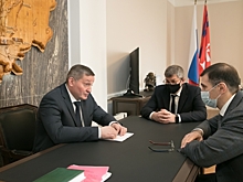 Андрей Бочаров встретился с руководством электросетевой компании