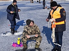 В Каменске-Шахтинском более 70 рыбаков вернули на берег с хрупкого льда