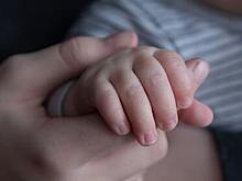 Женщина родила сразу две пары близнецов