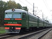 В Тверской области электропоезд сбил двух мужчин - один из них погиб