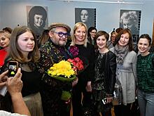 Александр Васильев привез в Самару самые красивые платья советских кинодив
