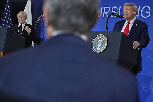 В Кремле объяснили отказ Путина и Трампа общаться с журналистами по итогам их встречи