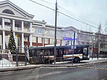 В Подмосковье автобус въехал в школу