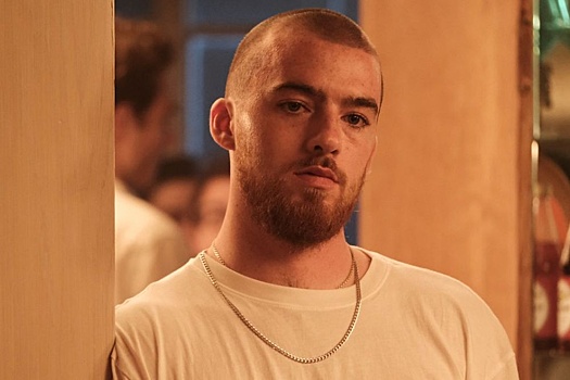 Мать умершего после передозировки актера "Эйфории" выступила с заявлением