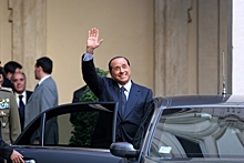 Стало известно, кто получил наследство Берлускони