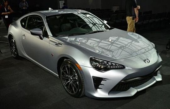 Toyota сделала очередной рестайлинг спорткара GT86