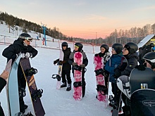 В ГК «Солнечная долина» дети из Донбасса встали на лыжи и сноуборды